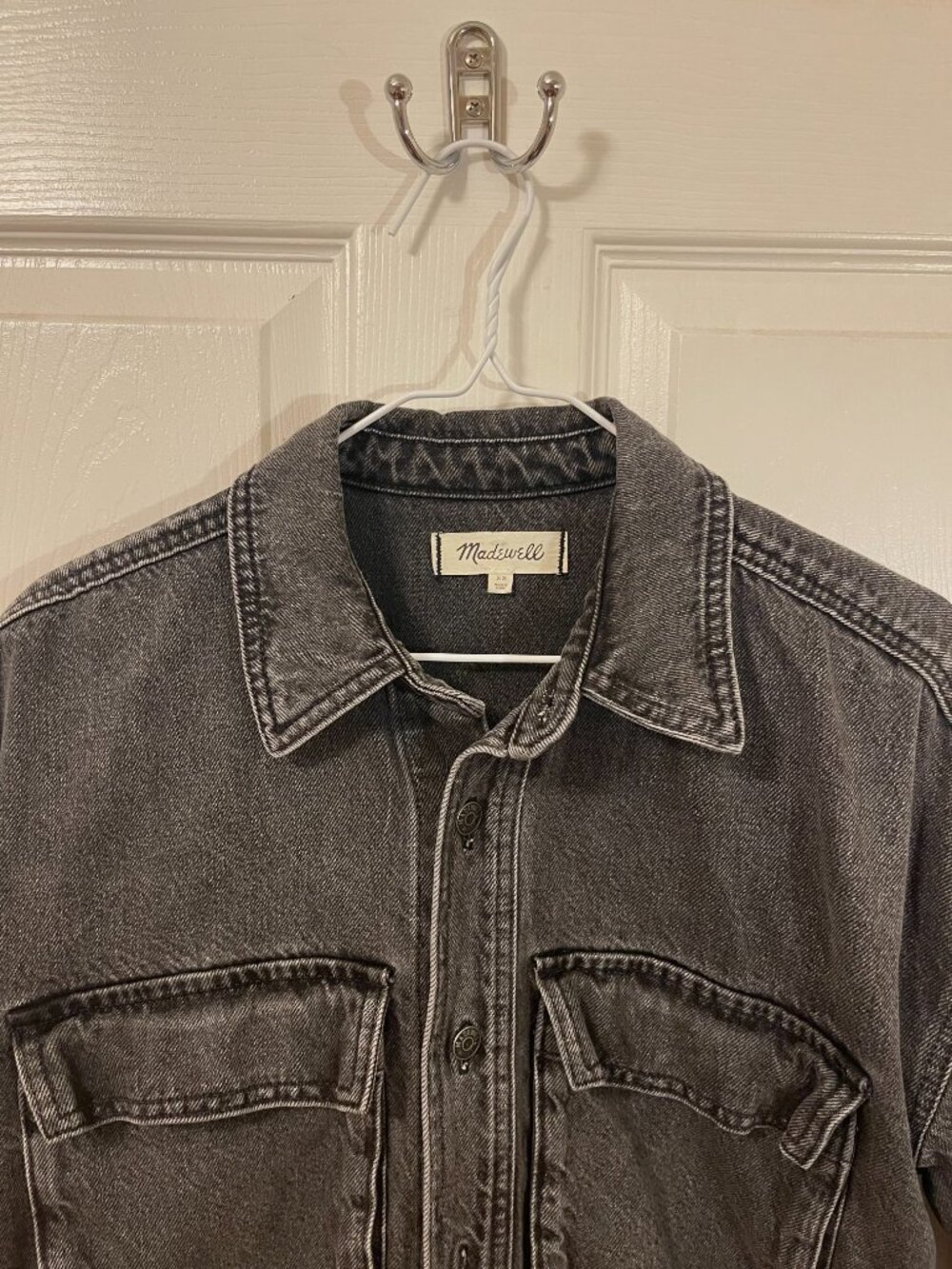 Madewell XS Denim Oversized Cargo Denim Shirt Jacket in Lunar Wash - Picture 2 of 6